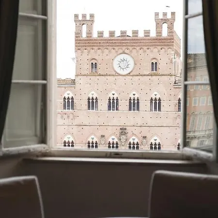 Palazzo Lenzi Сиена